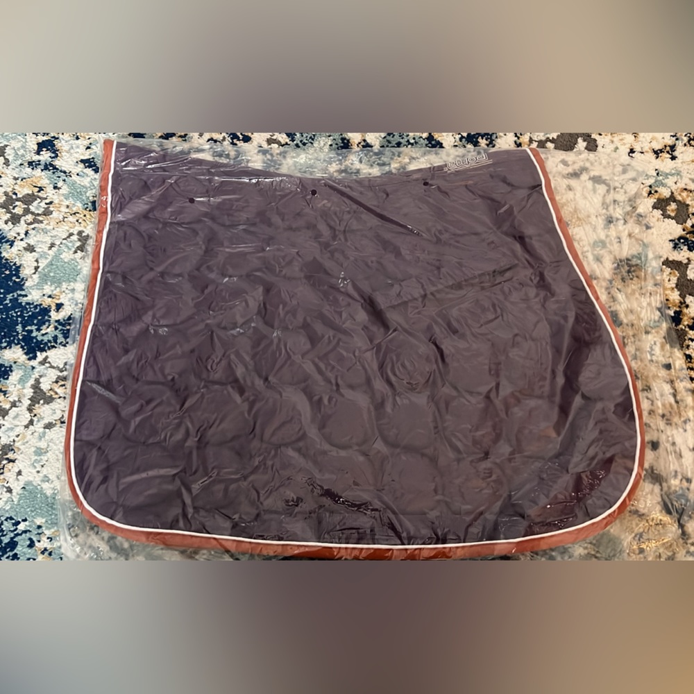 Roma Circle Quilt Pad A/P Purple w/white and dark orange border